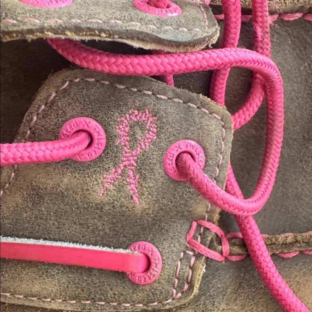 Twisted X Tough enough to wear pink Bomber Driving Moc leather Girls 2.5M